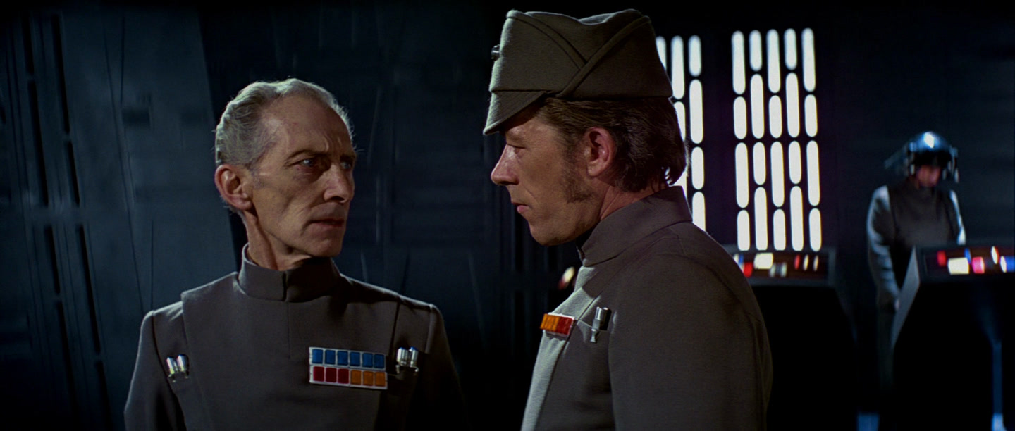 Starwars4 officers